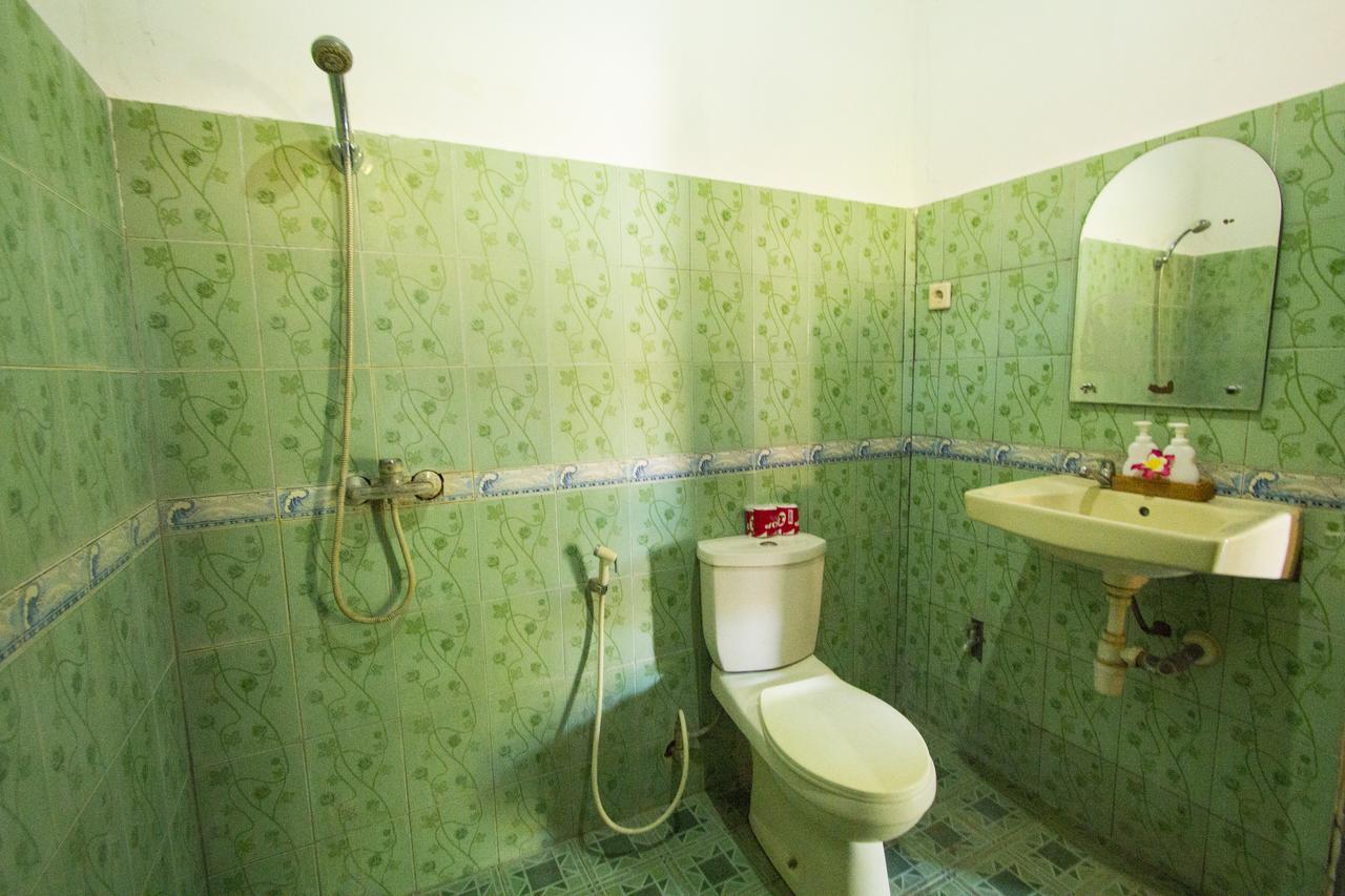 Pondok Wisata Elsa 2 Hotell Lovina Exteriör bild